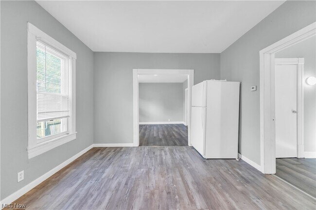 Foto del edificio - 3721 W 33rd St