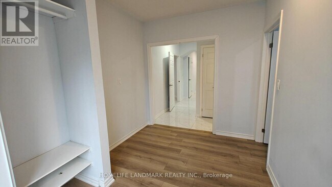 Photo du bâtiment - 82 Madoc Pl