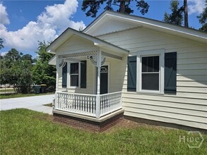 Building Photo - 14 E Back St