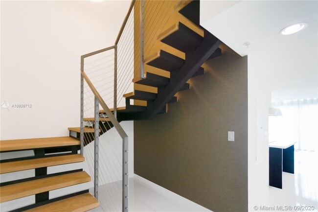 Building Photo - 7928 East Dr