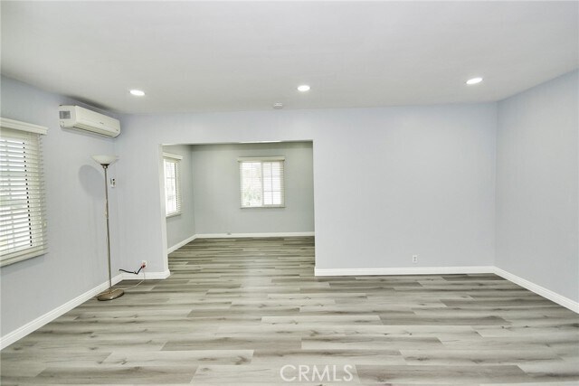 Building Photo - 1304 Camelia Dr