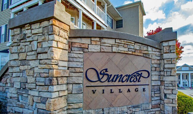 Luxury Living - 1831 Suncrest Vlg
