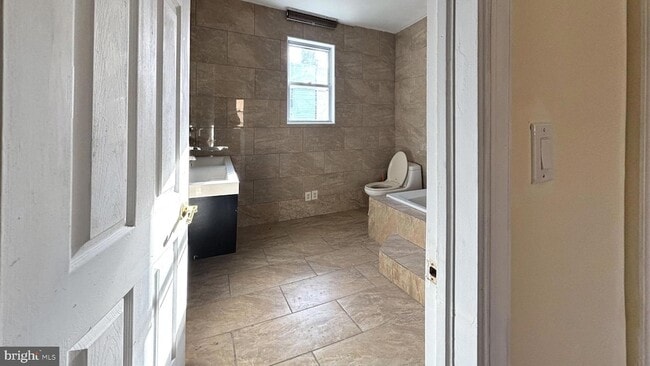 Foto del edificio - 2338 Cross St