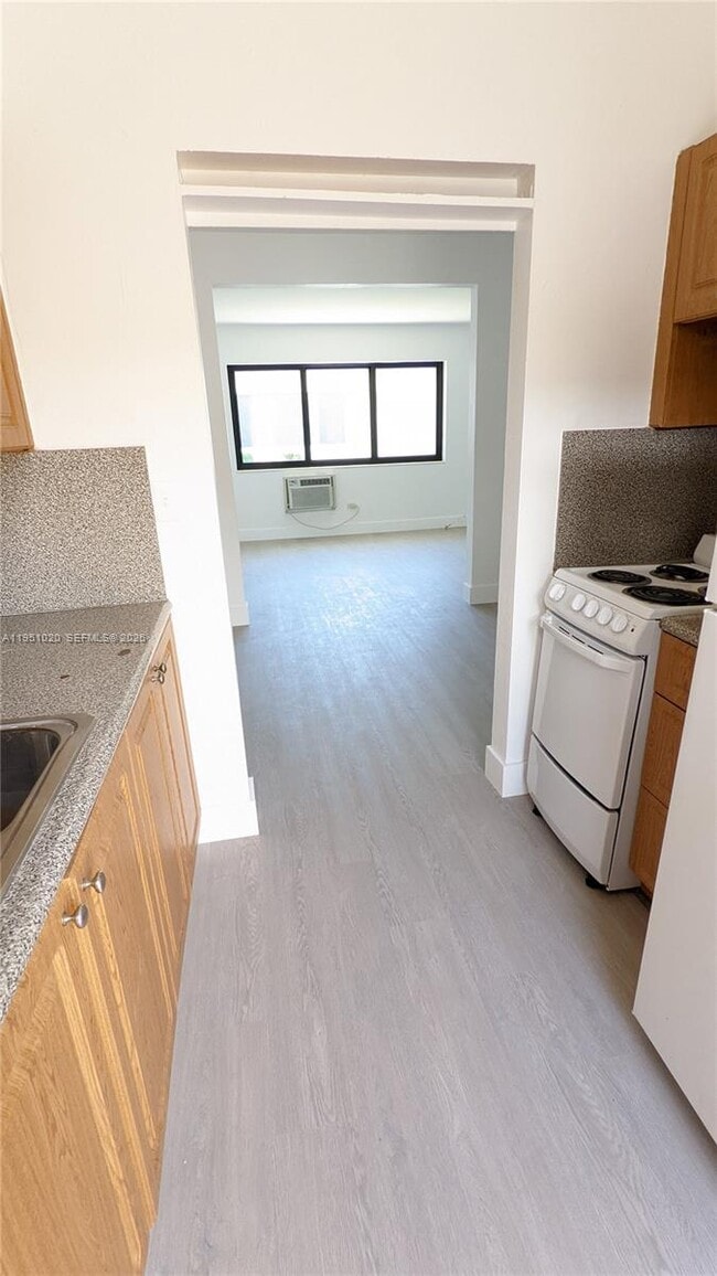 Foto del edificio - 811 81st St