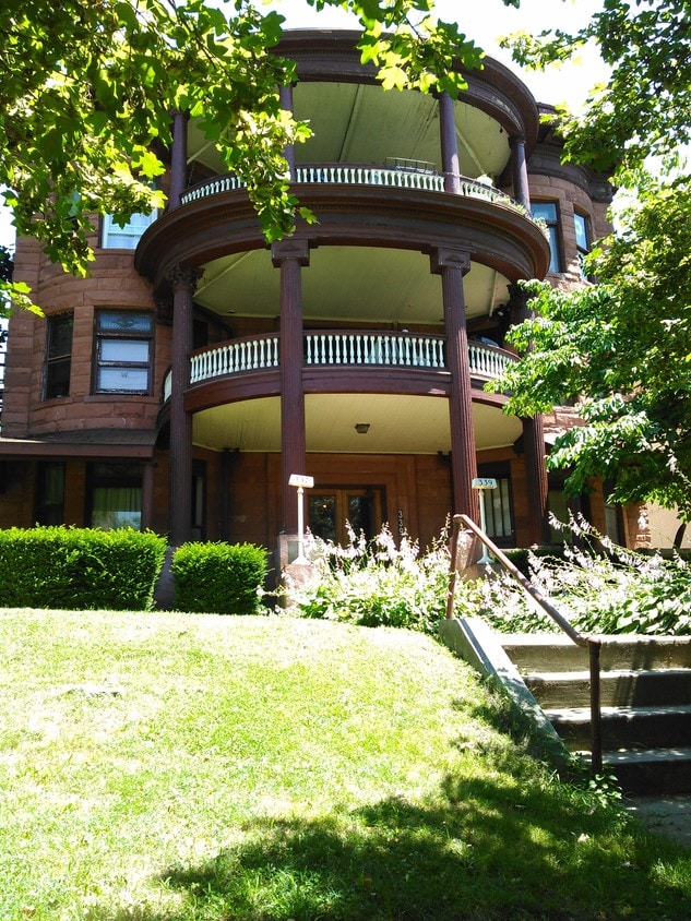 339 S Pacific Ave, Pittsburgh, PA 15224 Apartments in Pittsburgh, PA