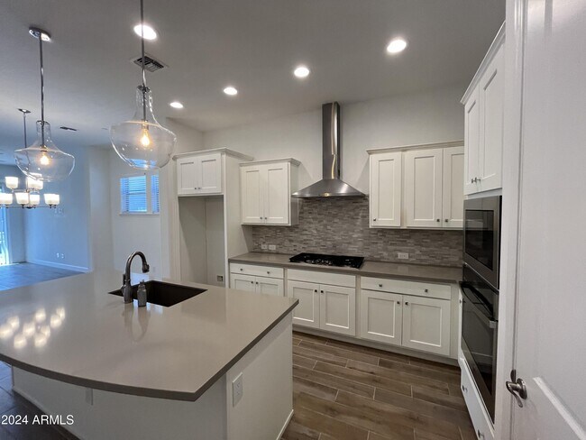 Building Photo - 20711 W Medlock Drive