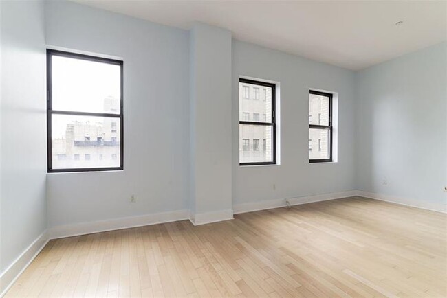 Building Photo - 4 Beacon Way