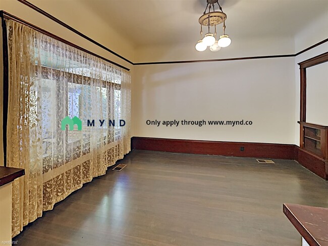 Foto del edificio - 4 br, 1.5 bath Apartment - 1317-1319 H St