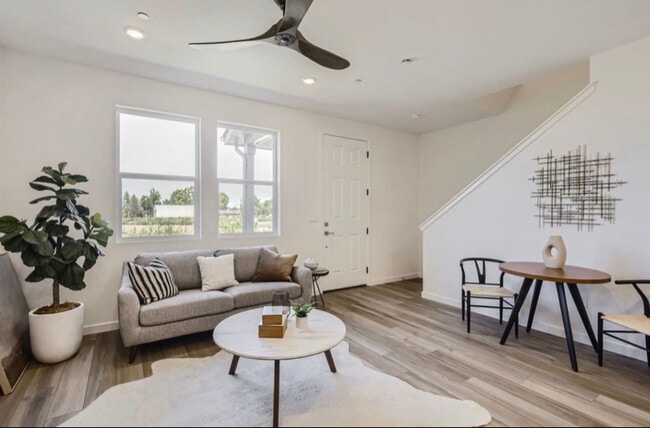 Foto del edificio - 2741 Spring Creek Cir