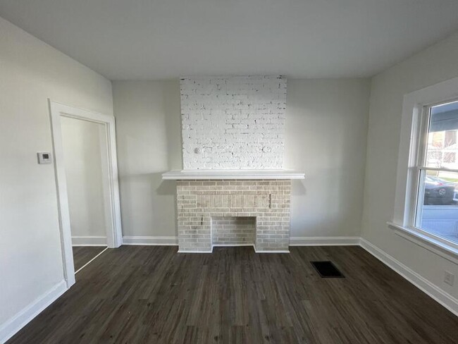 Foto del edificio - 155 E Woodrow Ave