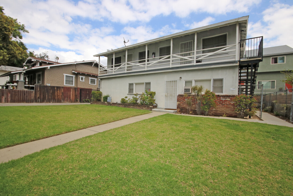 Primary Photo - 1310 N Marengo Ave