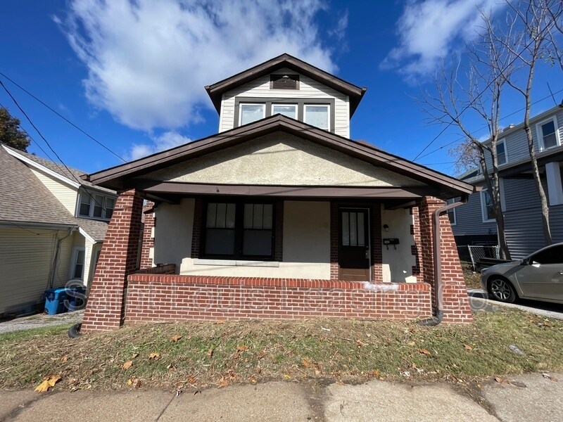 145 Hereford Ave, Ferguson, MO 63135 House Rental in Ferguson, MO