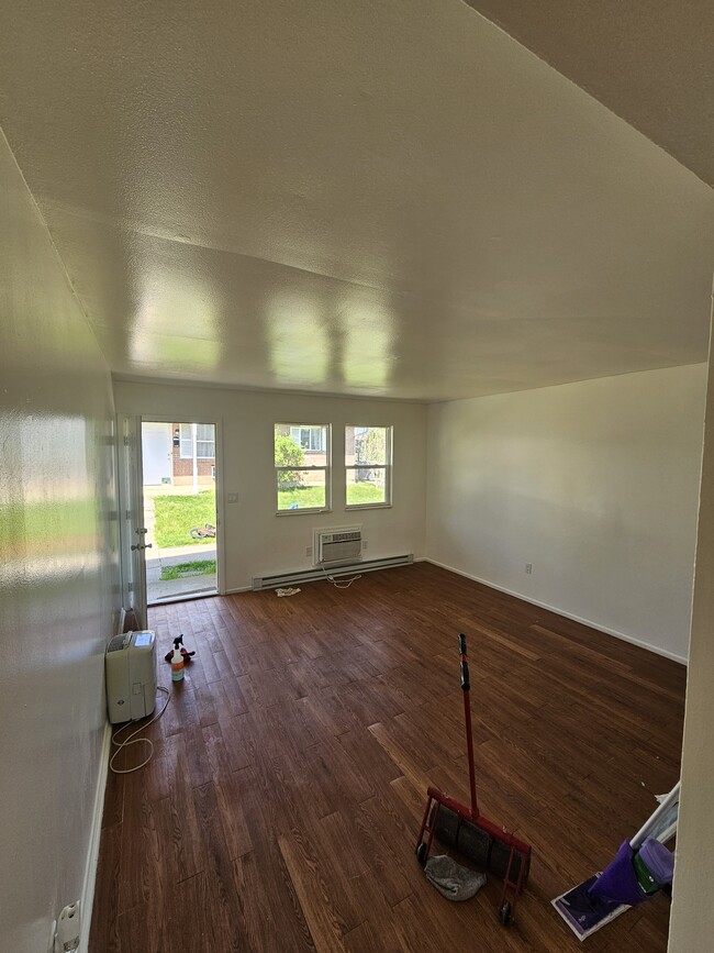 Foto del edificio - 5547 Fisher Dr
