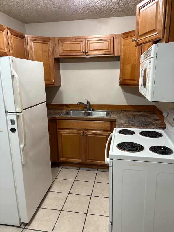 Foto del edificio - 190 Glenwood Dr