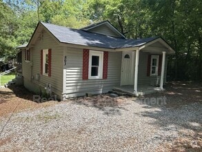 Building Photo - 308 E Brooks Ave