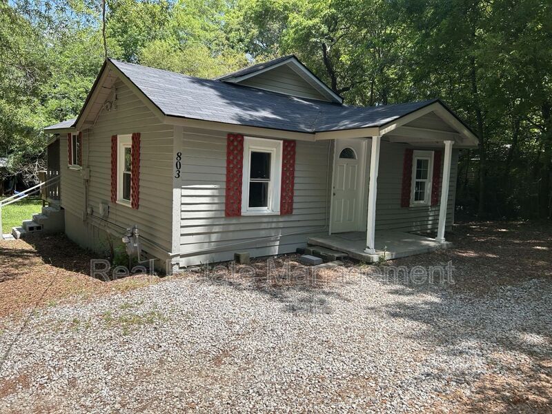 Primary Photo - 308 E Brooks Ave