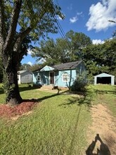 Building Photo - 2962 Greenwood Ave