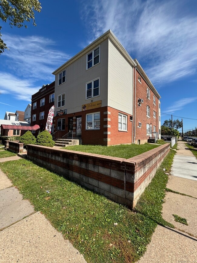 Foto del edificio - 552 Franklin Ave