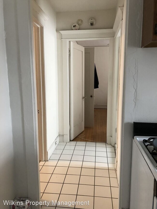 Foto del edificio - 1318 N Van Buren St