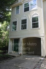 Building Photo - 13800 Fareham Ln