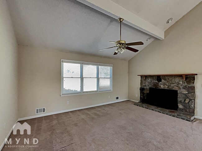 Building Photo - 3255 Sharon Ln