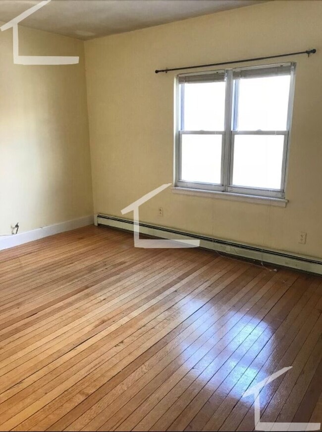 Photo - Charming 2 Bedroom Apartment