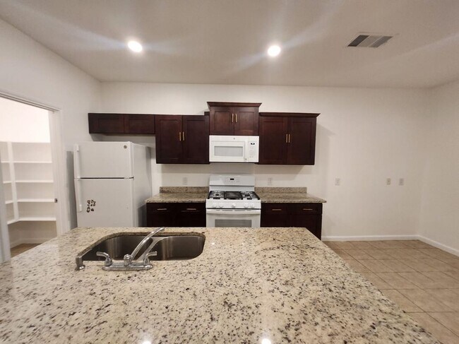 Building Photo - 12717 Yoshino Cherry St