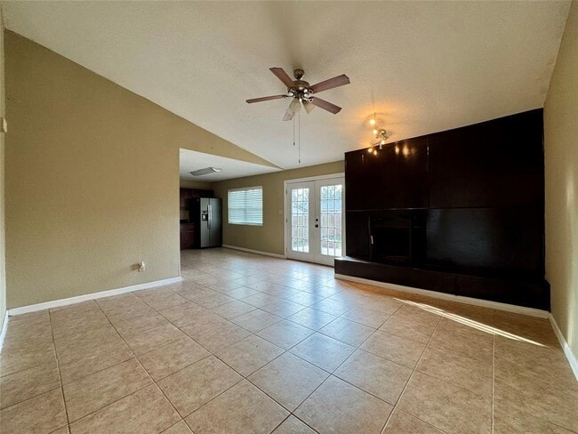 Building Photo - 2409 Village Walk