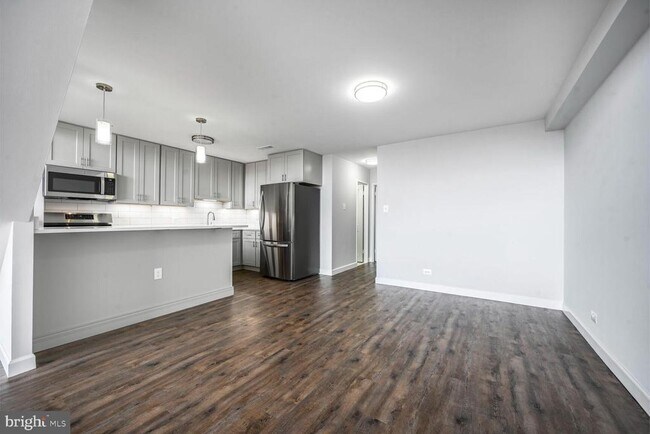 Foto del edificio - 1200 N Nash St