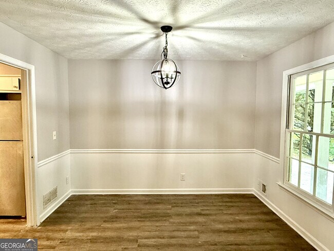 Building Photo - 252 Harmony Grove Rd