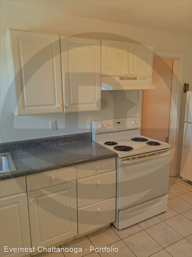 Foto del edificio - 2 br, 2 bath House - 640 E Crest Rd #4