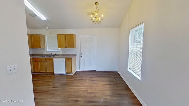 Foto del edificio - 4252 Sunglow Dr