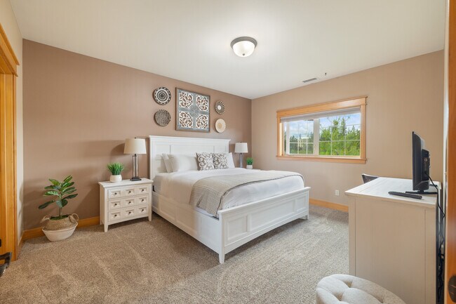 Foto del edificio - 2051 N Main St