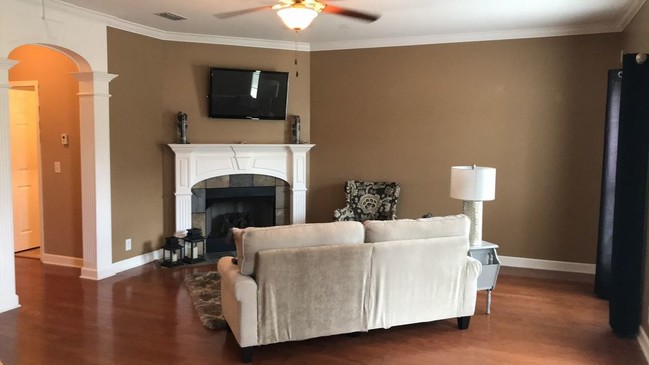 Foto del edificio - 2174 Cason Ln
