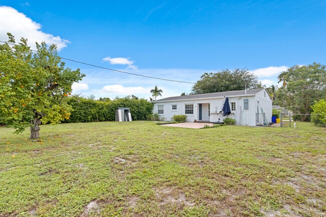 Building Photo - 259 Bloomfield Dr