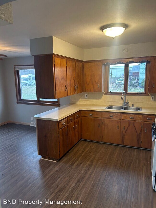 Building Photo - 3 br, 1 bath House - 3150 North Monroe Street