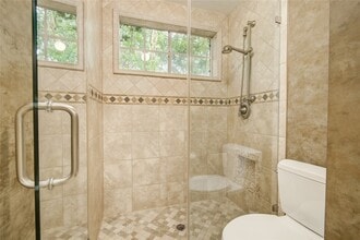 Building Photo - 3902 Lyndhurst Pl