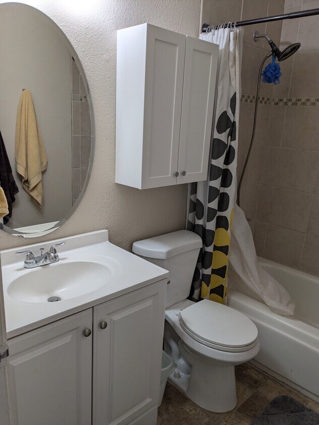 Foto del edificio - 2230 Baywater Ln