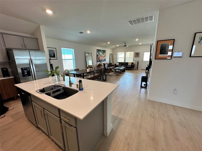 Building Photo - 9613 Oxbow Strap Dr