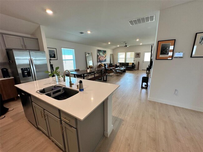 Foto del edificio - 9613 Oxbow Strap Dr