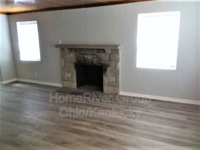 Building Photo - 1818 Parkhill Dr