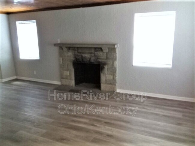 Foto del edificio - 1818 Parkhill Dr