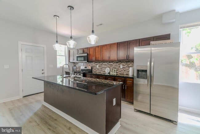 Building Photo - 3603 Oakmont Ave