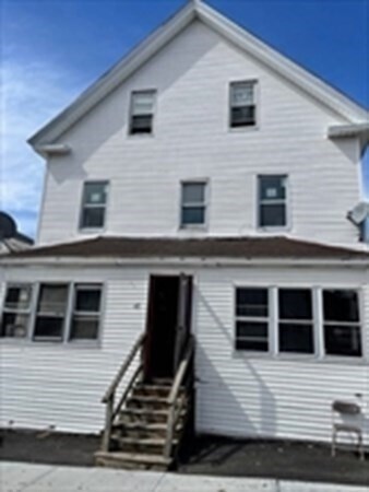 Building Photo - 43 Orient St