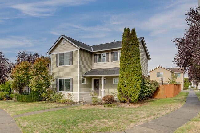 Foto del edificio - Beautiful Two-Story Home for Rent in the C...