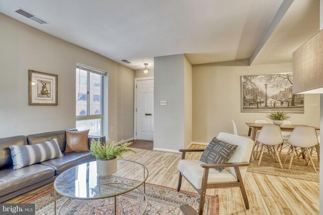 Foto del edificio - 536 S Charles St