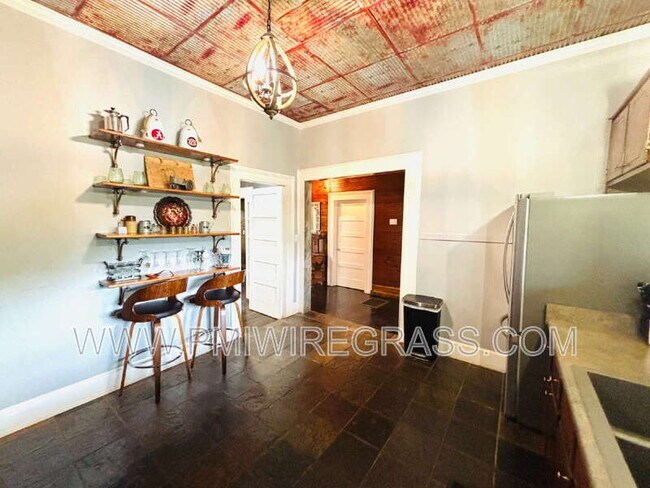 Foto del edificio - 213 Orion St