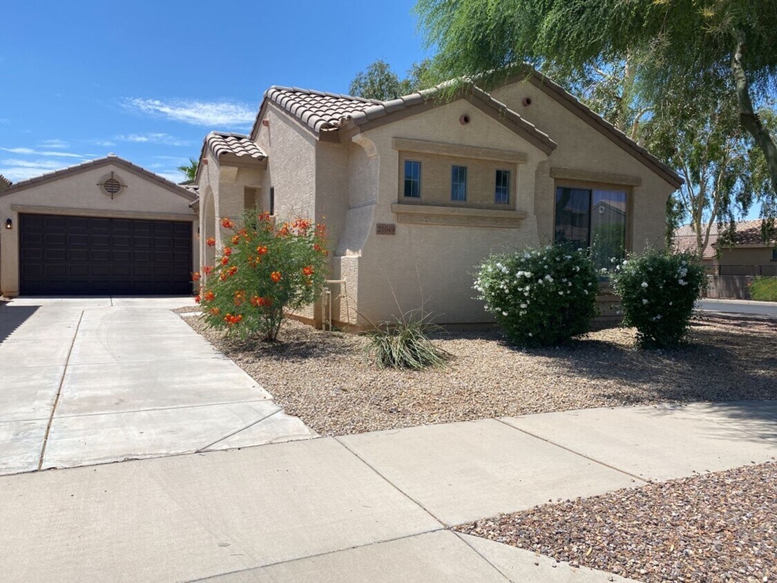 Foto principal - 3b/2ba FULLY FURNISHED in Ocotillo Landing!!