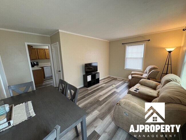 Foto del edificio - 809 E Presentation St