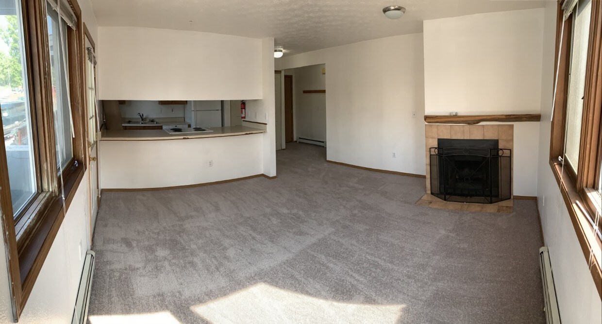 Foto principal - 1230 Balfour Dr